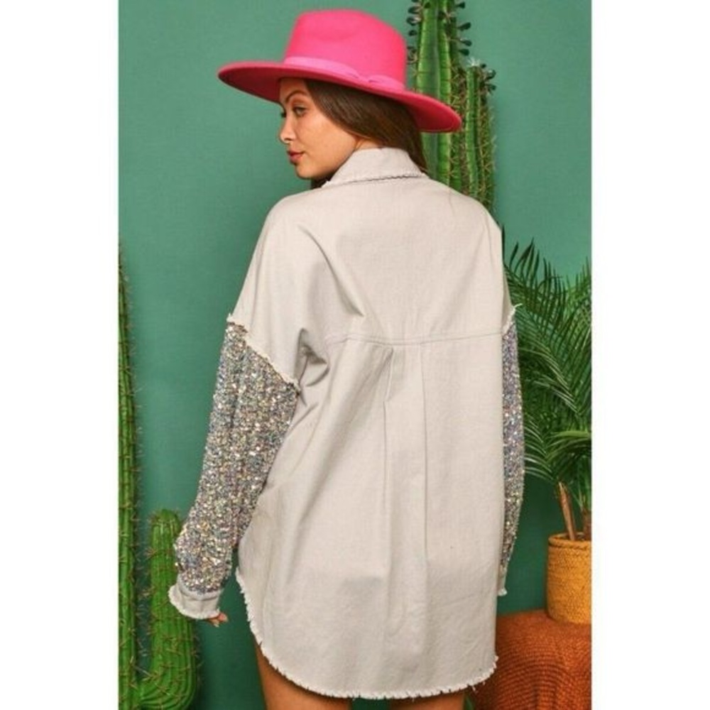 NWT Fantastic Fawn Light Grey Sequin Sleeve Shacket Oversized Jacket size S - Picture 4 of 16